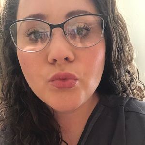 Meet your Posher, Michele